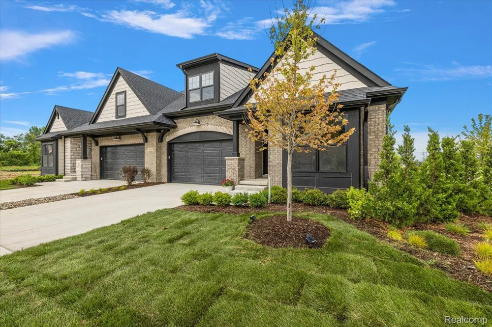 2027 Breckenridge Court #3 Rochester Hills City, MI 48309