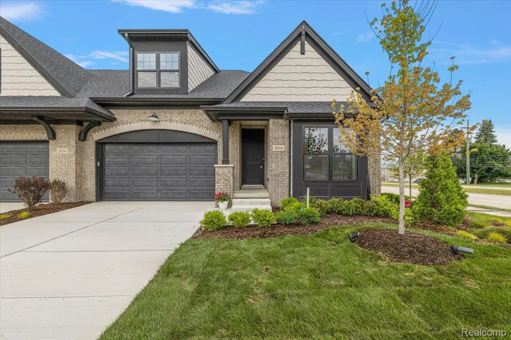2027 Breckenridge Court #3 Rochester Hills City, MI 48309