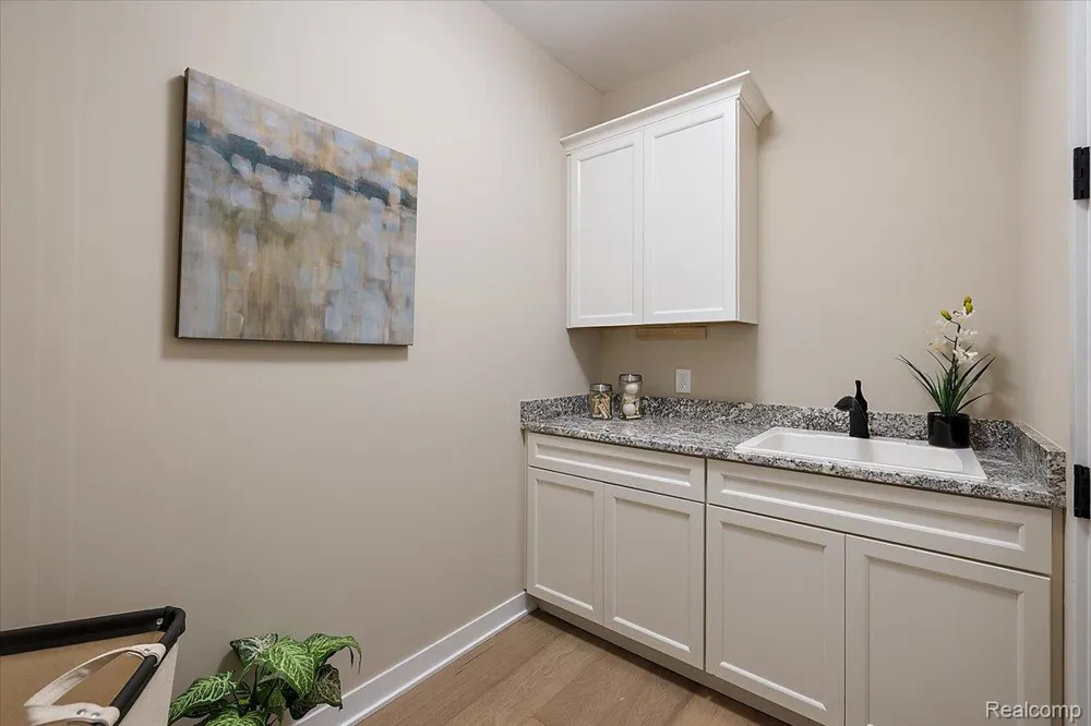 2027 Breckenridge Court #3 Rochester Hills City, MI 48309