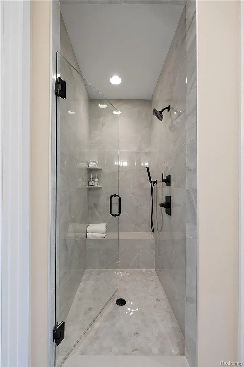 2027 Breckenridge Court #3 Rochester Hills City, MI 48309