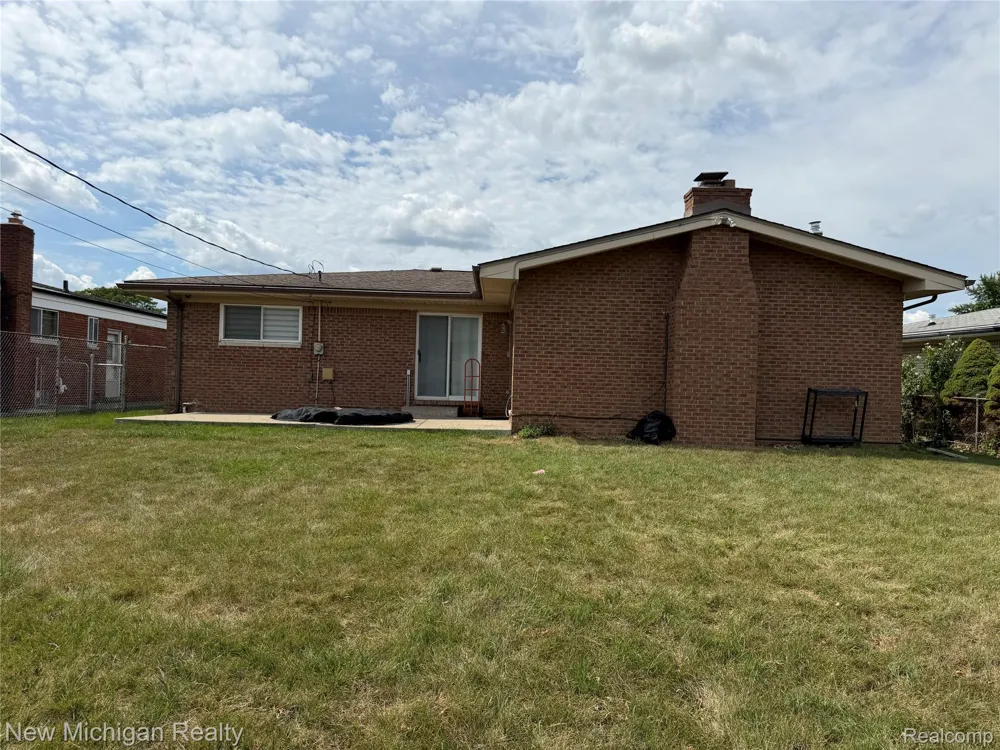 36446 Jeffrey Drive Sterling Heights City, MI 48310