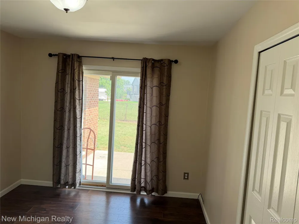 36446 Jeffrey Drive Sterling Heights City, MI 48310