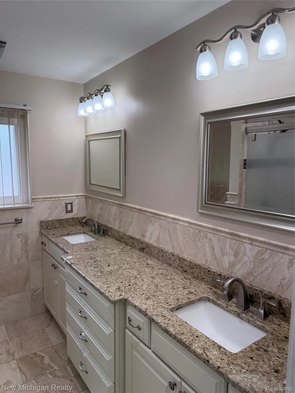 36446 Jeffrey Drive Sterling Heights City, MI 48310