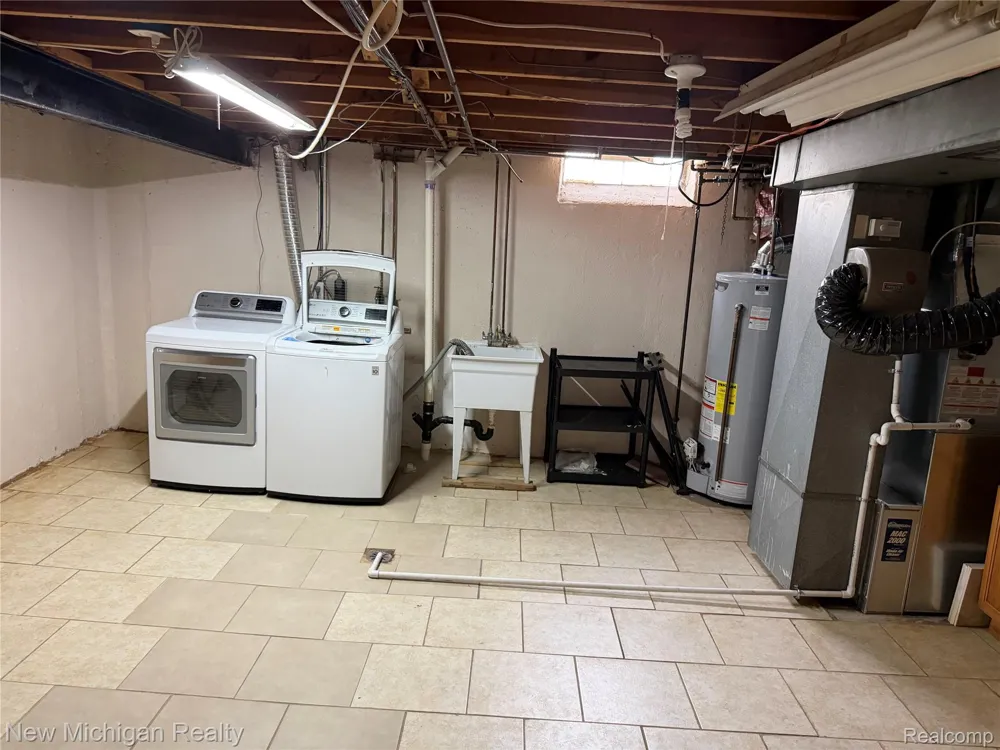 36446 Jeffrey Drive Sterling Heights City, MI 48310