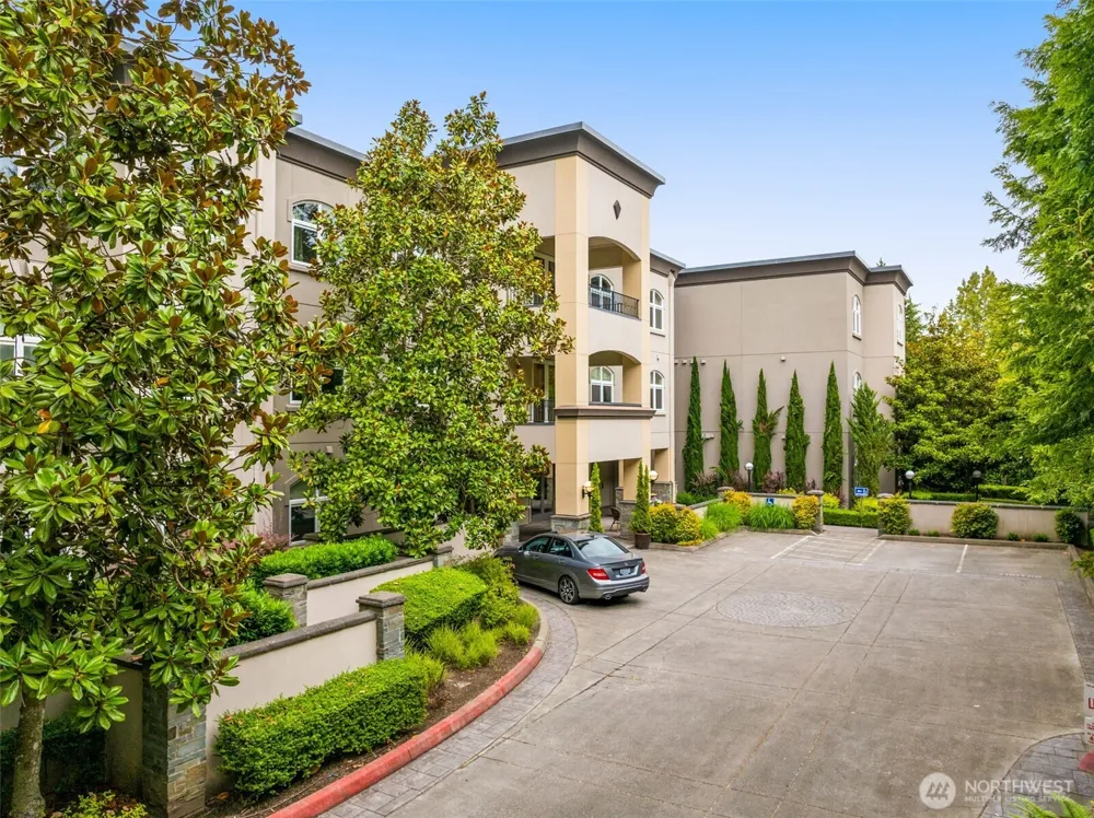 10398 NE 17th Street #206 Bellevue, WA 98004