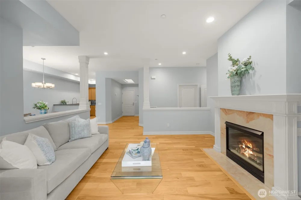 10398 NE 17th Street #206 Bellevue, WA 98004