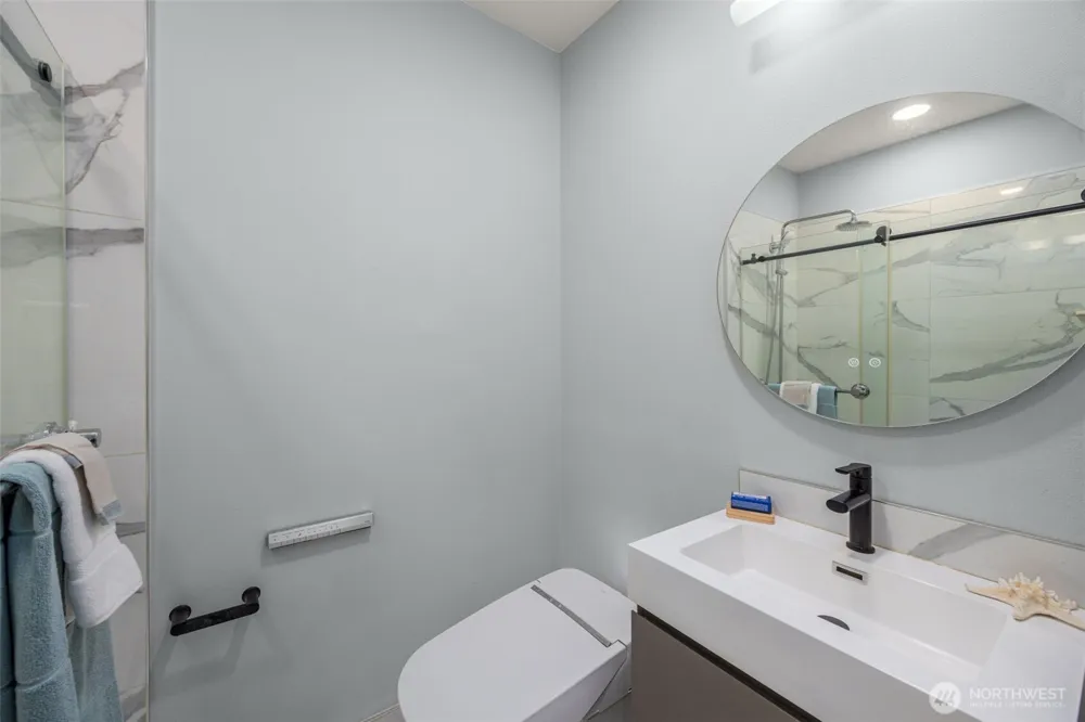 10398 NE 17th Street #206 Bellevue, WA 98004