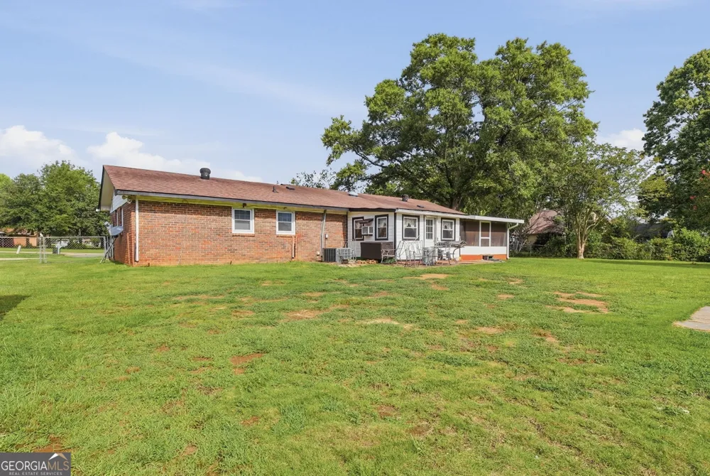 214 Pellimore DR Warner Robins, GA 31093