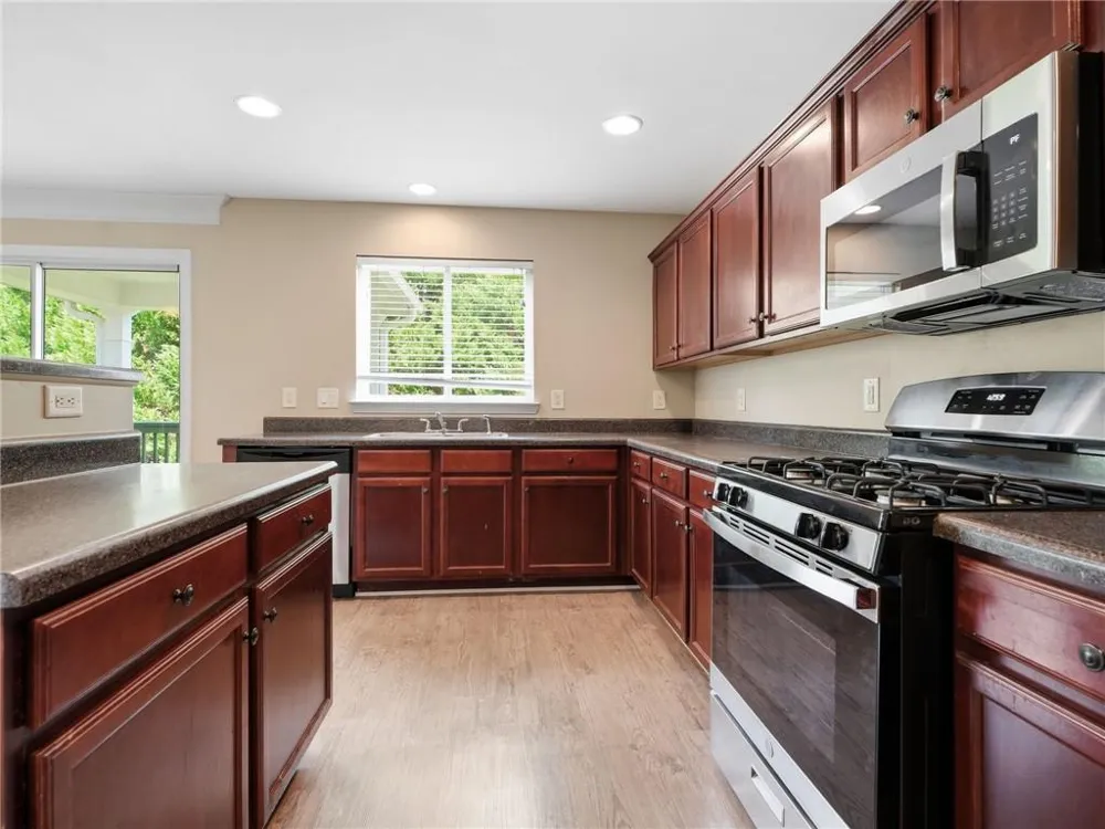2828 Farmstead Court Grayson, GA 30017