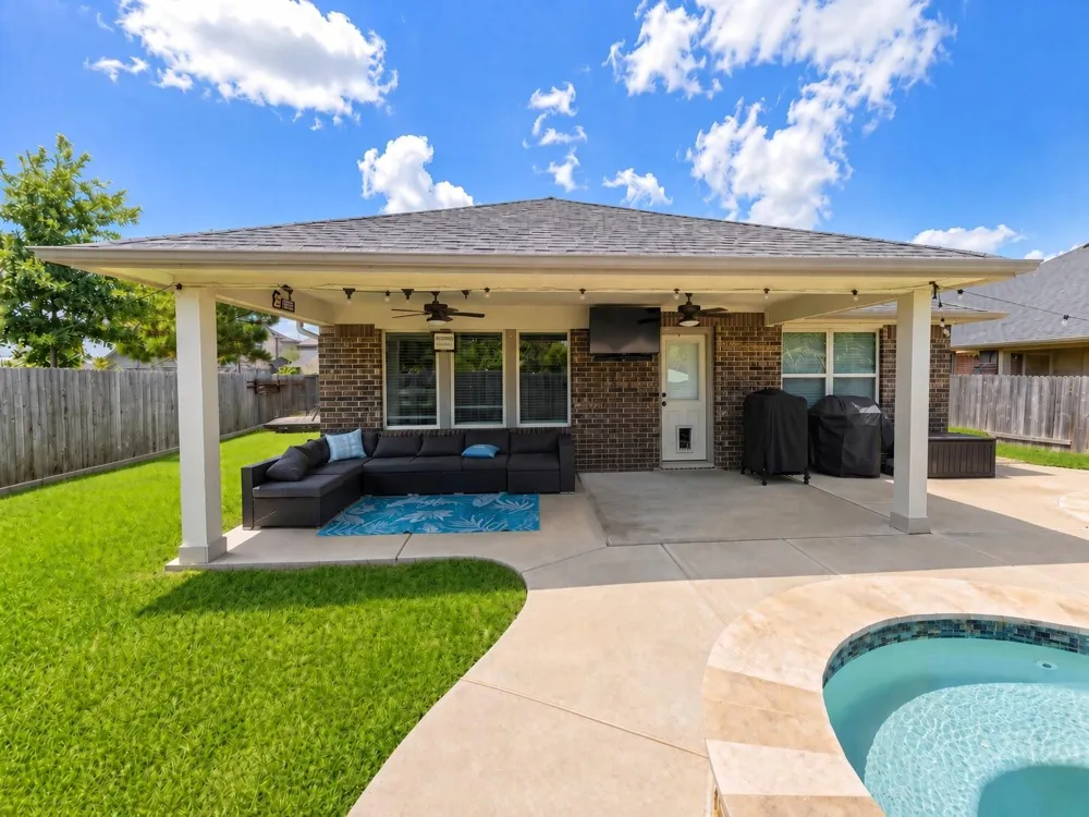 417 Kohls Crest Road La Porte, TX 77571