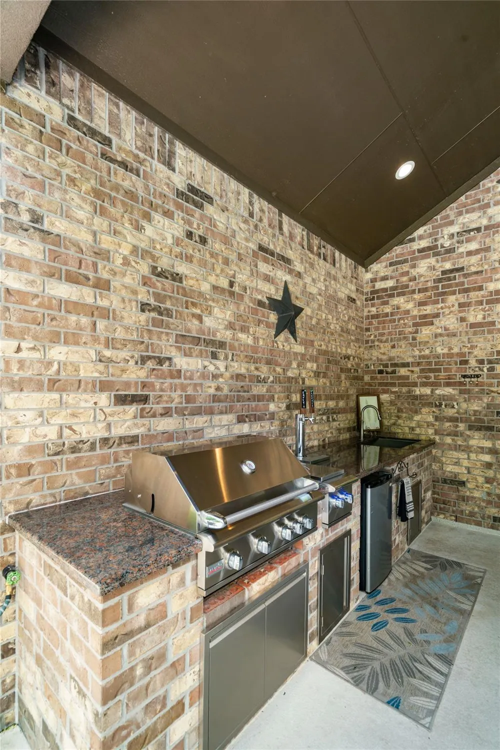 1202 Rocky Falls Lane Huffman, TX 77336