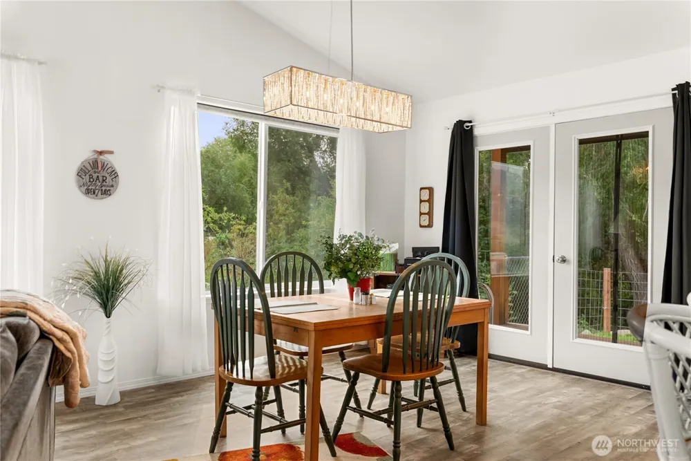 203 2nd St Riverside, WA 98849