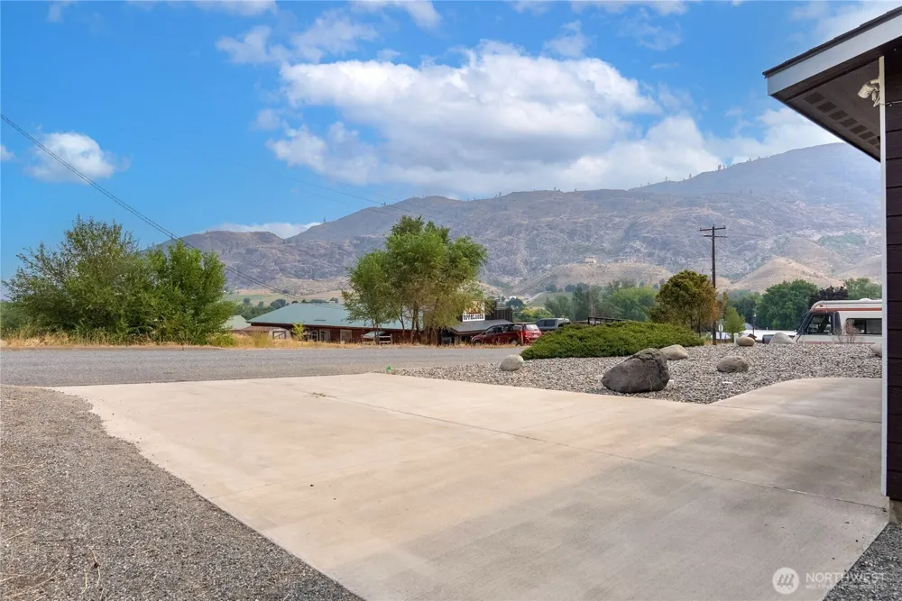 203 2nd St Riverside, WA 98849
