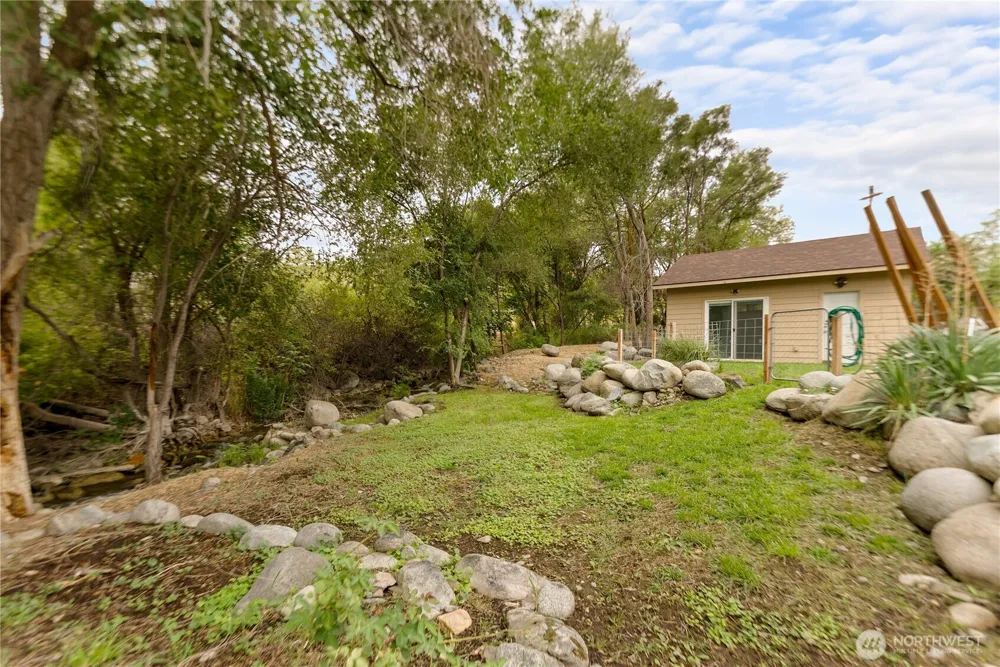 203 2nd St Riverside, WA 98849