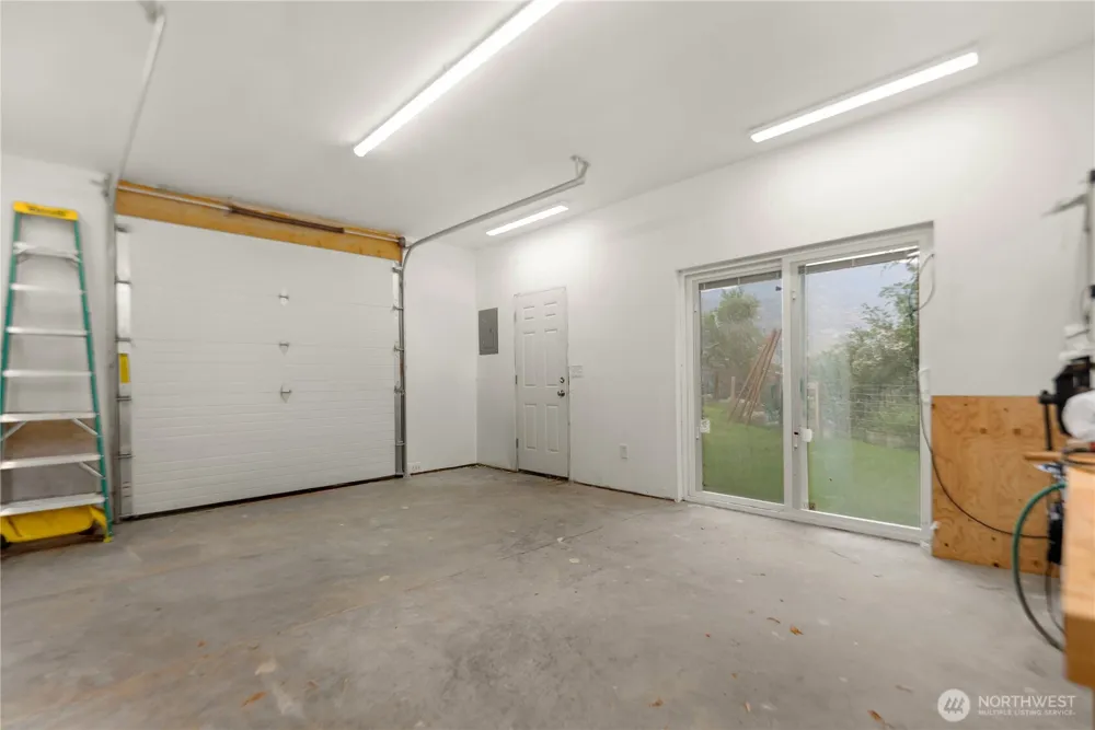 203 2nd St Riverside, WA 98849