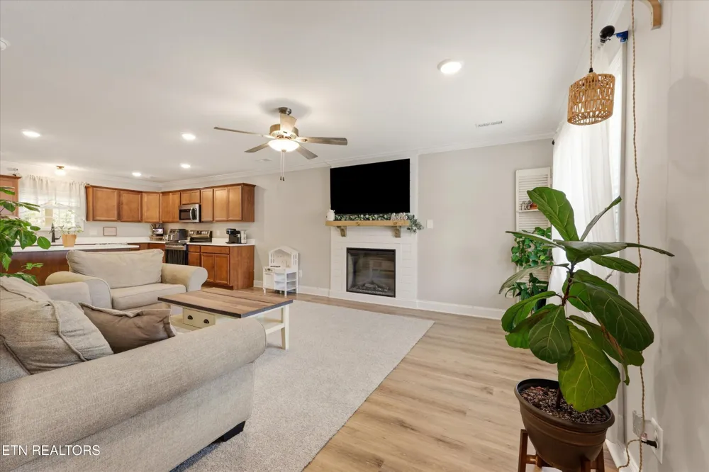 7621 Honey Oaks Rd Corryton, TN 37721