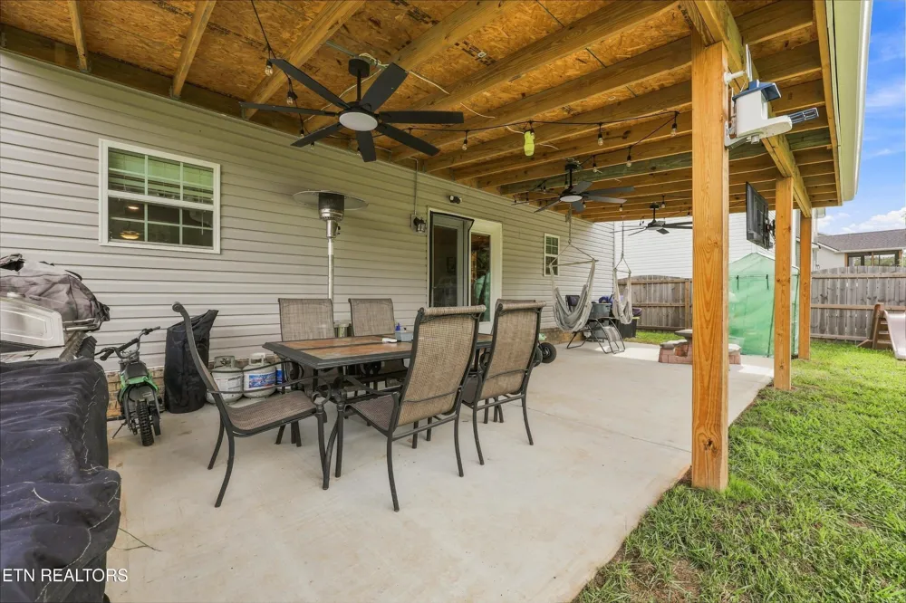 7621 Honey Oaks Rd Corryton, TN 37721