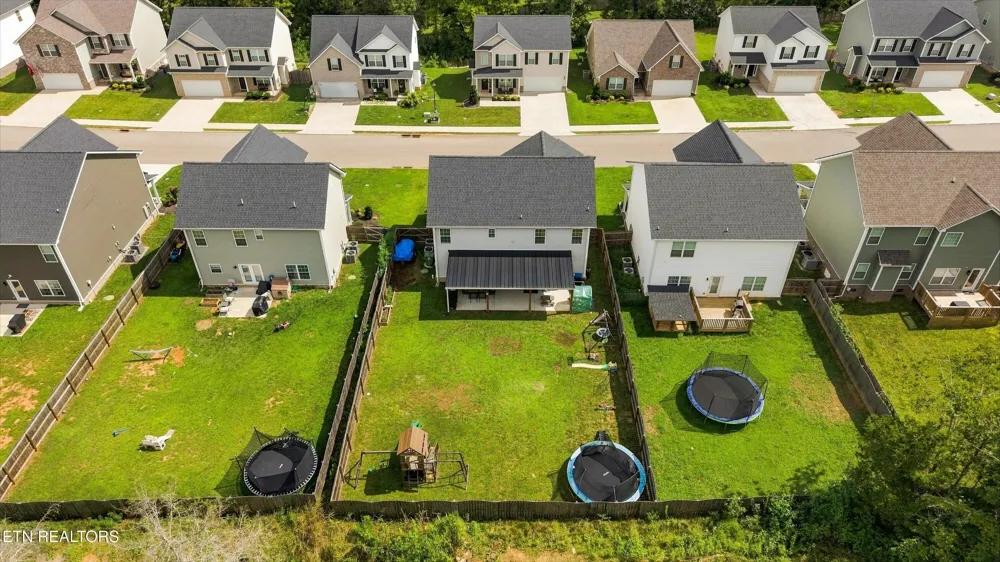 7621 Honey Oaks Rd Corryton, TN 37721