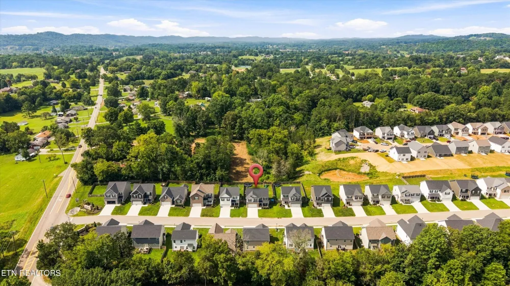 7621 Honey Oaks Rd Corryton, TN 37721