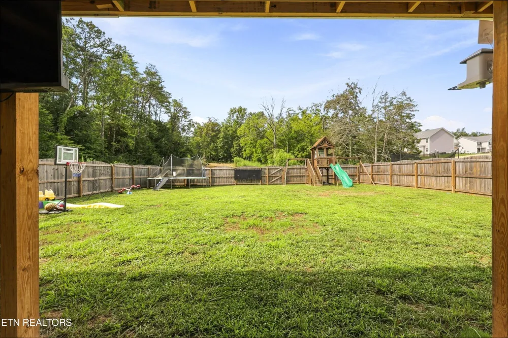 7621 Honey Oaks Rd Corryton, TN 37721