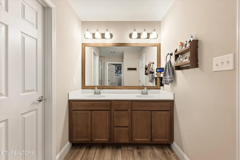 7621 Honey Oaks Rd Corryton, TN 37721