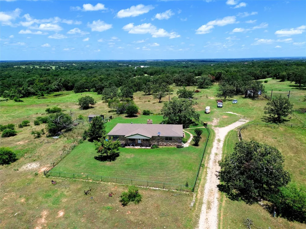2186 Gilliland Road Springtown, TX 76082