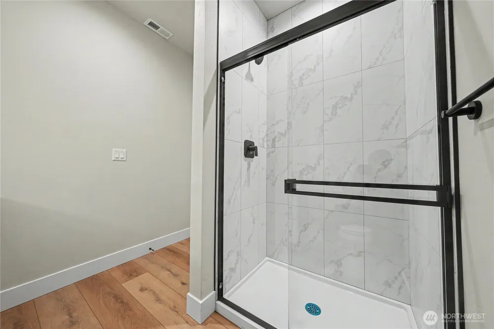 562 S Oasis Loop East Wenatchee, WA 98802