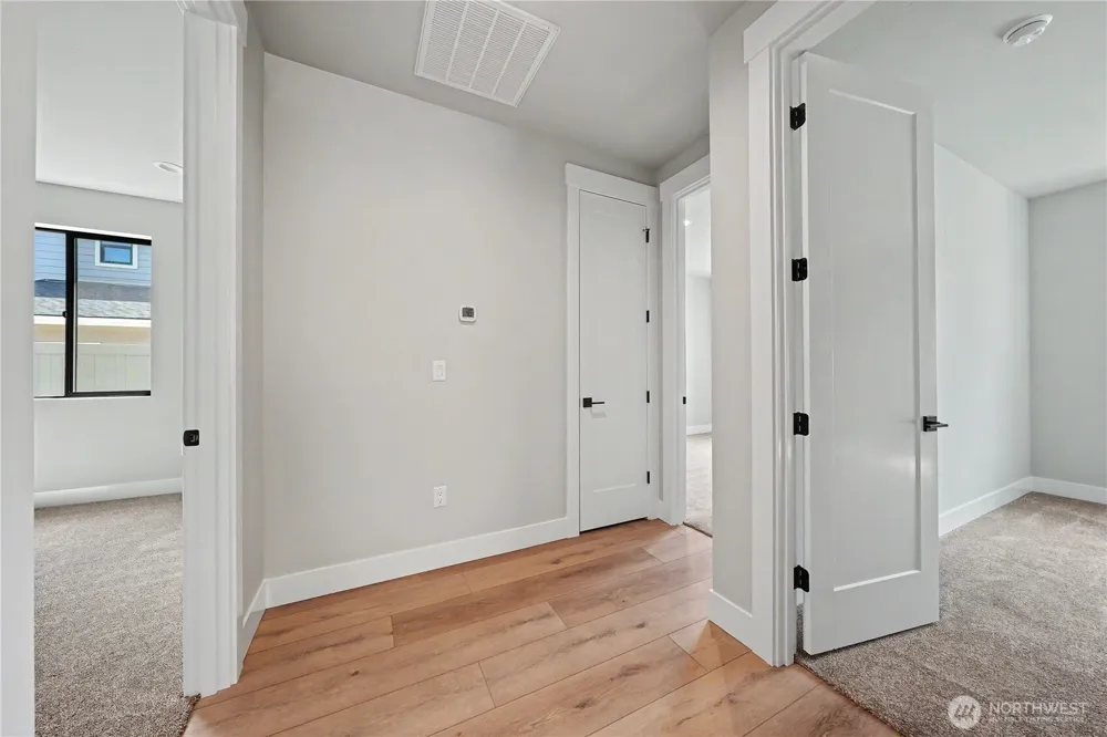 562 S Oasis Loop East Wenatchee, WA 98802
