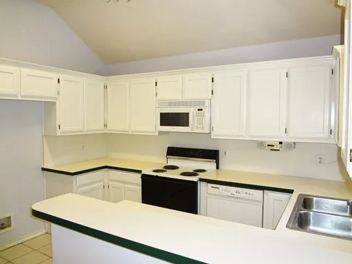 2216 Lattimore Street Denton, TX 76209