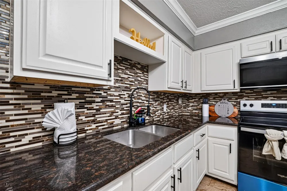 6114 S Greenpark Drive Houston, TX 77072