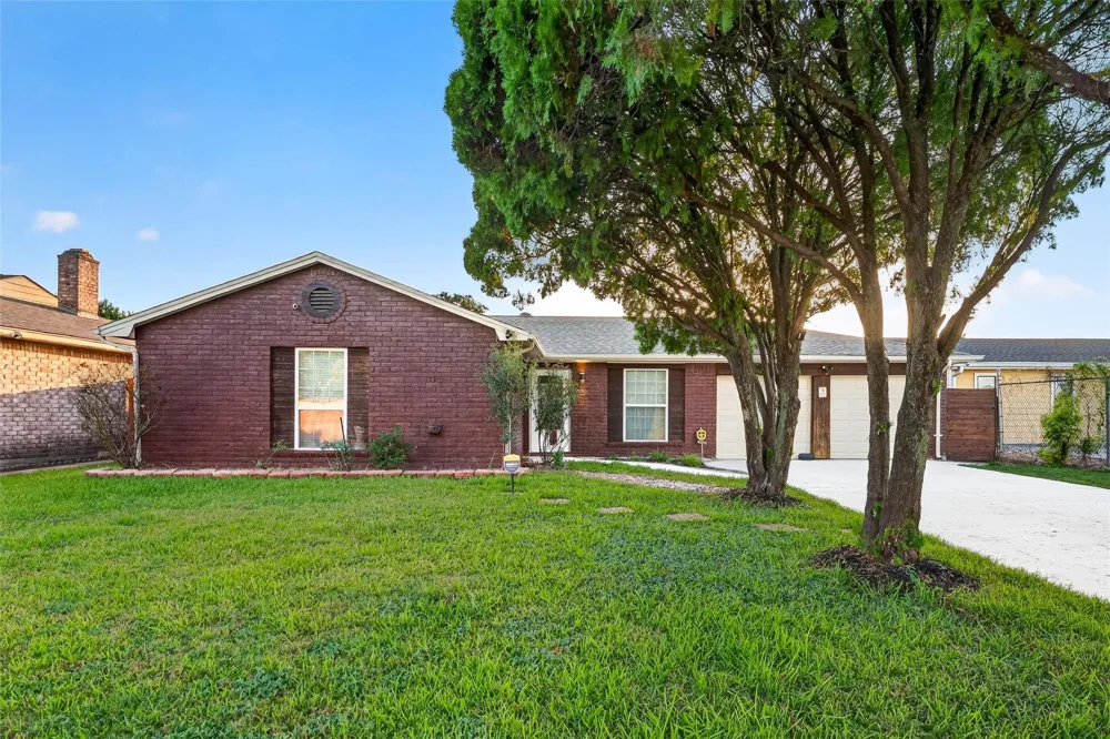 6114 S Greenpark Drive Houston, TX 77072