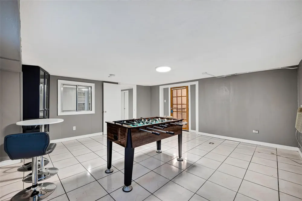 6114 S Greenpark Drive Houston, TX 77072