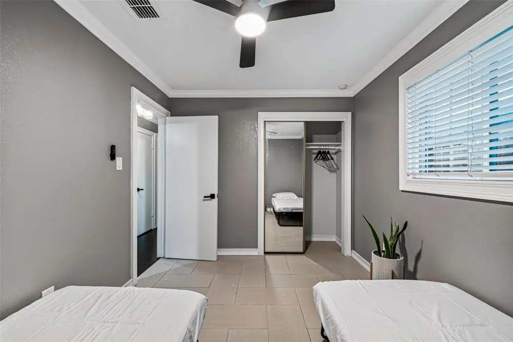 6114 S Greenpark Drive Houston, TX 77072