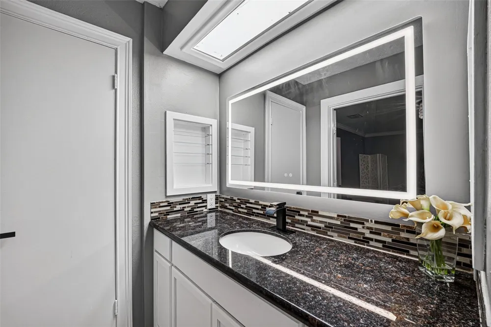 6114 S Greenpark Drive Houston, TX 77072