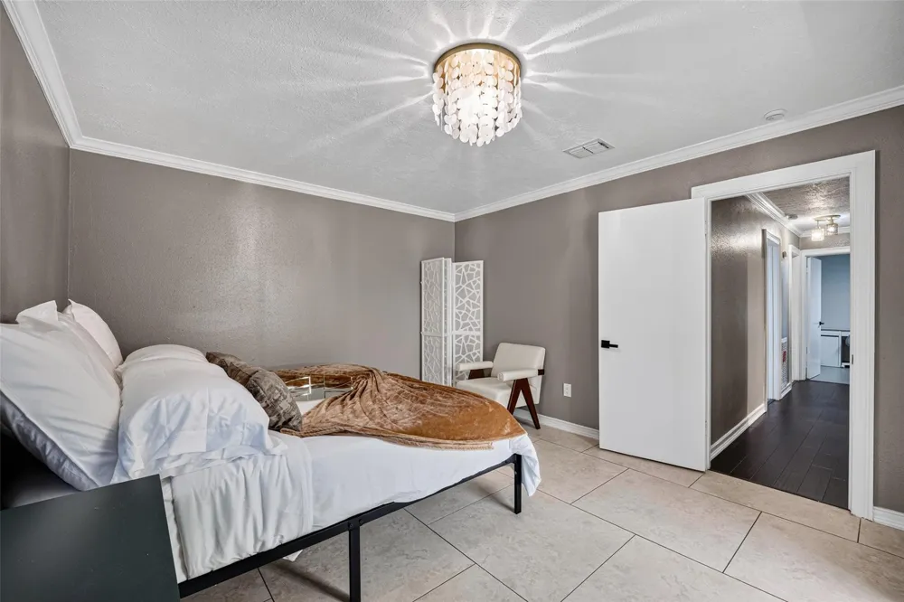 6114 S Greenpark Drive Houston, TX 77072