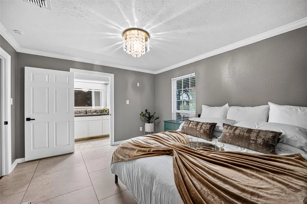 6114 S Greenpark Drive Houston, TX 77072