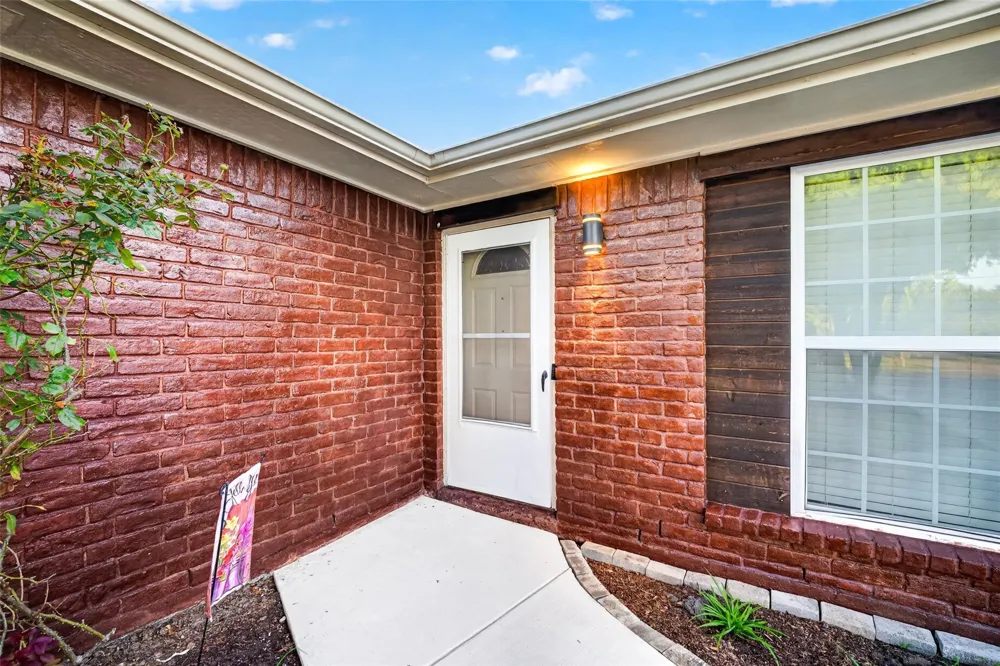 6114 S Greenpark Drive Houston, TX 77072