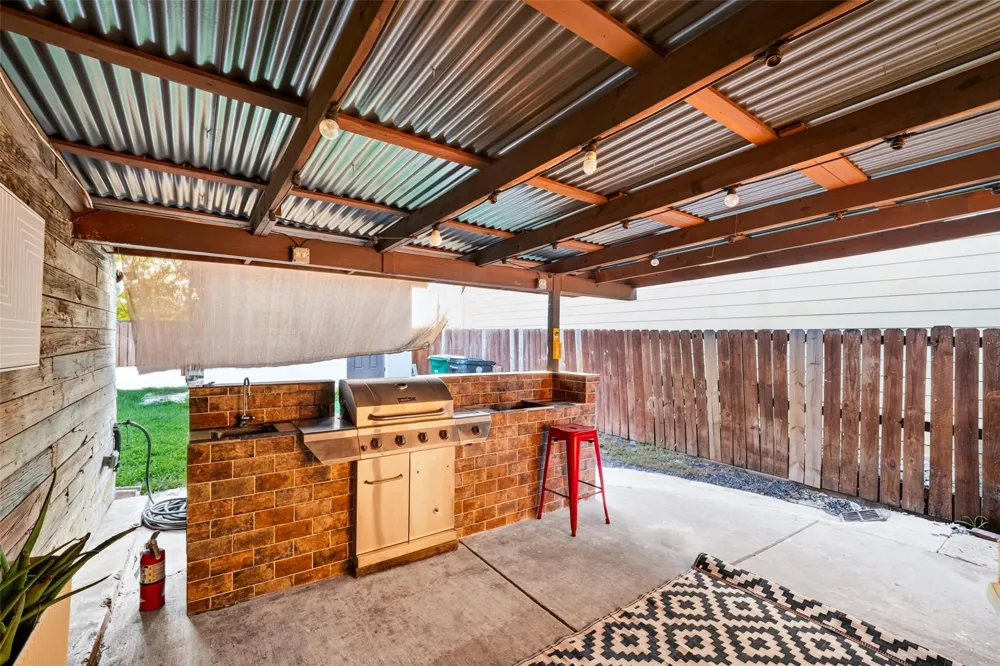 6114 S Greenpark Drive Houston, TX 77072