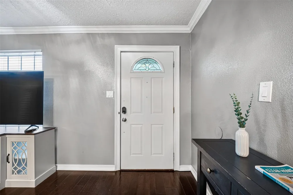 6114 S Greenpark Drive Houston, TX 77072