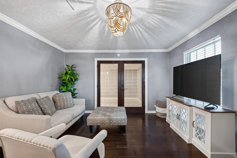 6114 S Greenpark Drive Houston, TX 77072