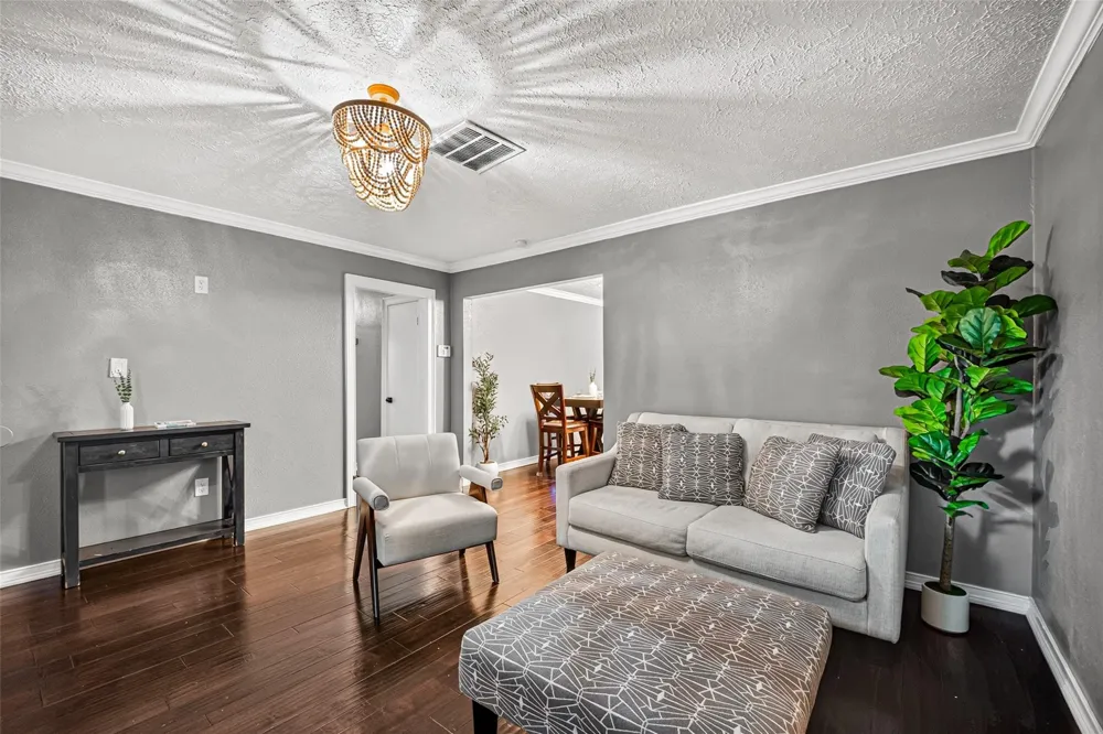 6114 S Greenpark Drive Houston, TX 77072