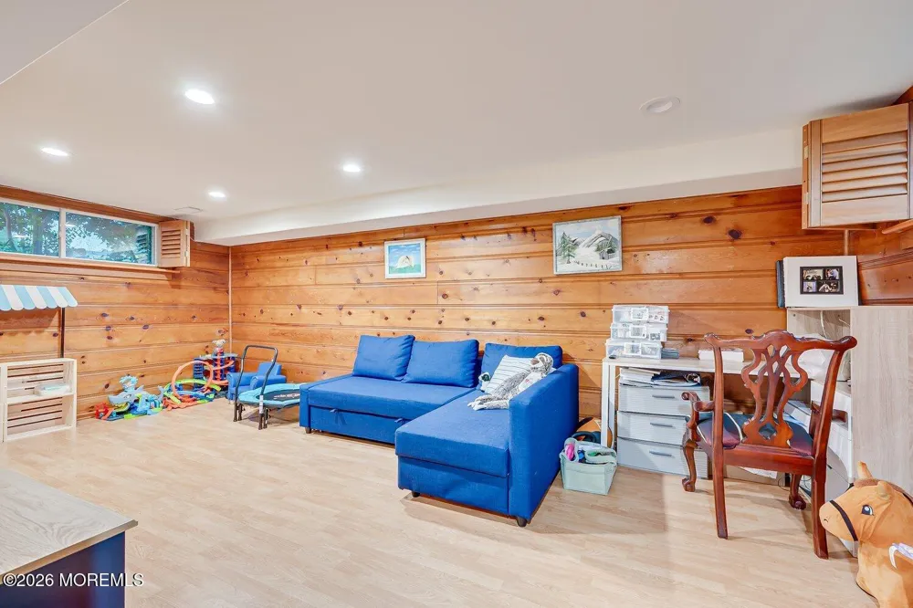 4 Bucknell Drive Hazlet, NJ 07730