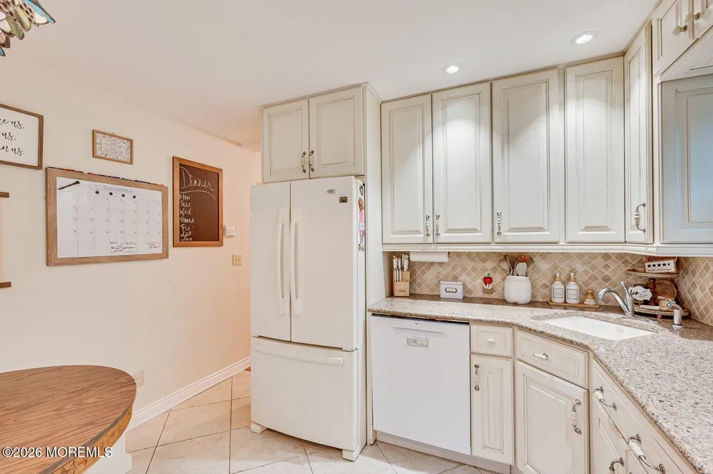 4 Bucknell Drive Hazlet, NJ 07730