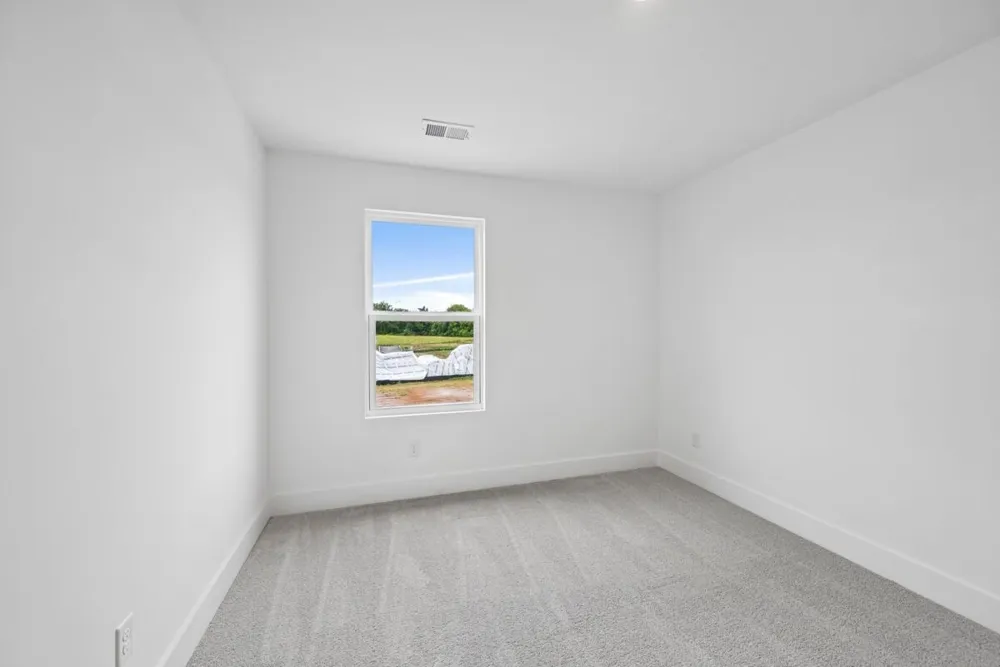 2595 Peaceful Valley Dr Columbia, TN 38401