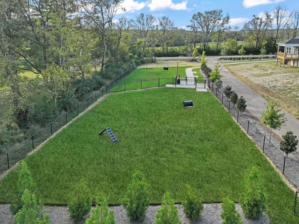 2595 Peaceful Valley Dr Columbia, TN 38401