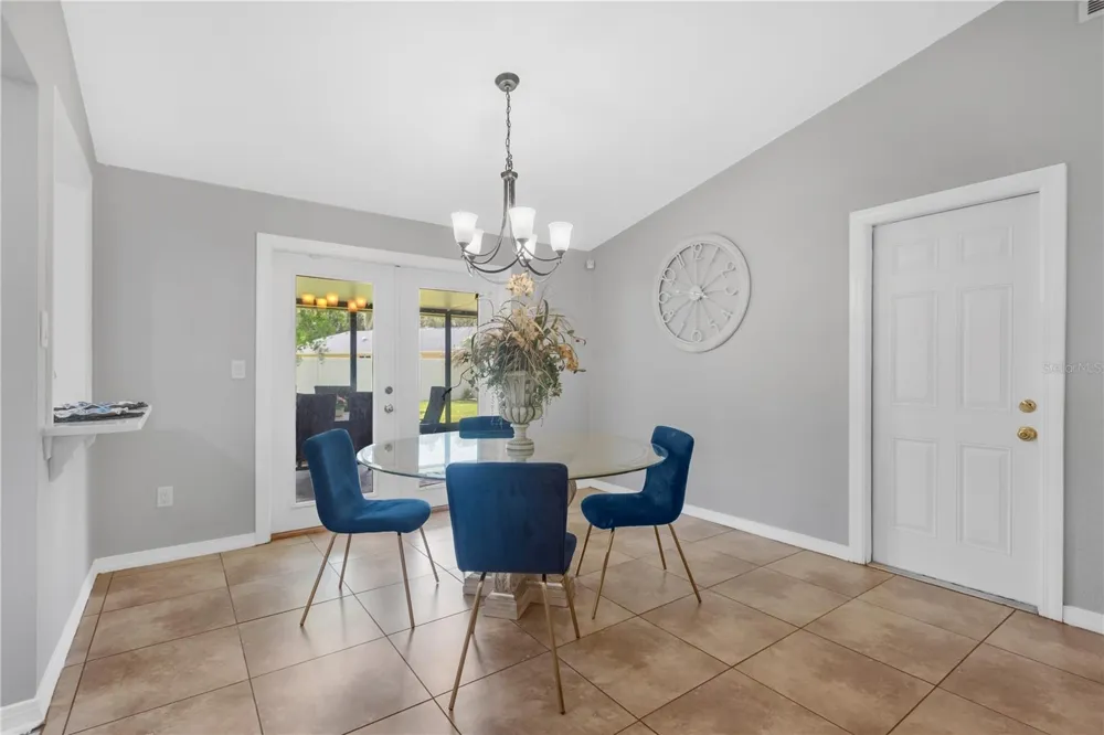 819 JACARANDA DRIVE Oldsmar, FL 34677