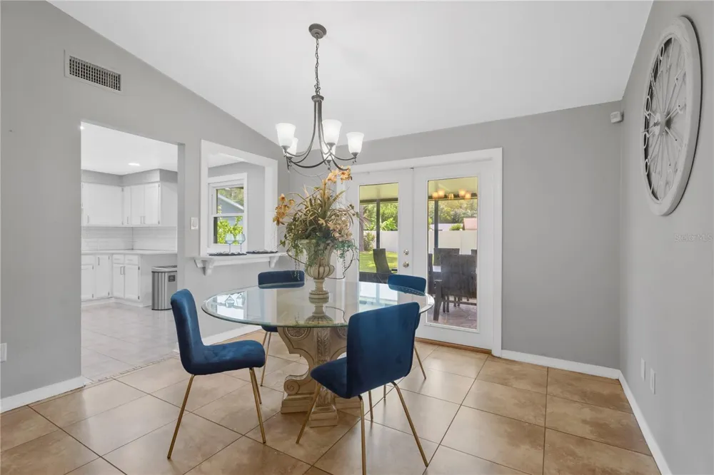819 JACARANDA DRIVE Oldsmar, FL 34677