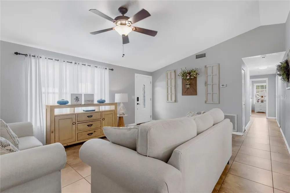 819 JACARANDA DRIVE Oldsmar, FL 34677