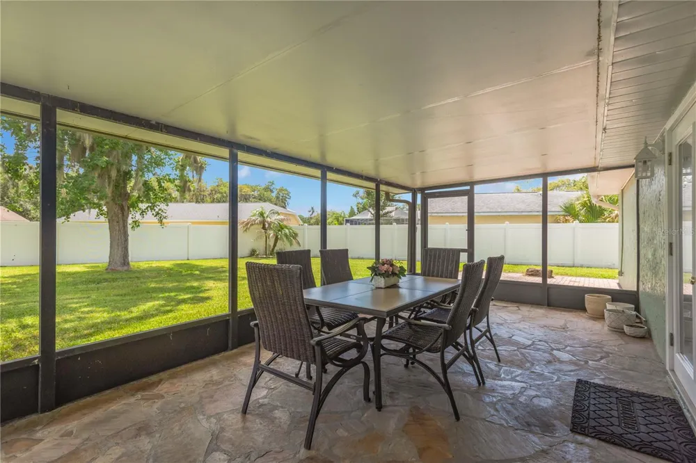 819 JACARANDA DRIVE Oldsmar, FL 34677