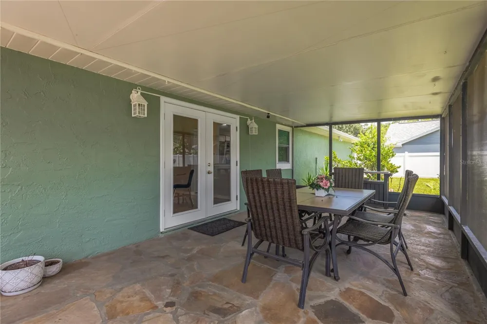 819 JACARANDA DRIVE Oldsmar, FL 34677